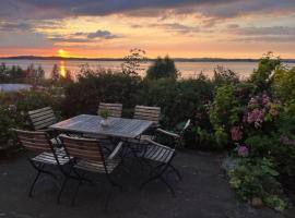 Strandhaus am Höft - exklusiver Privatstrand vor dem Haus, khách sạn ở Gager