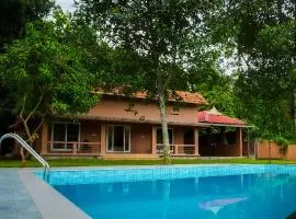 Theeram Riverside Holiday Home