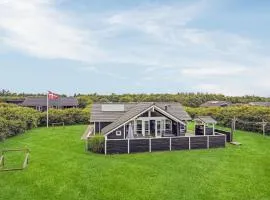 Gorgeous Home In Hemmet With Wifi