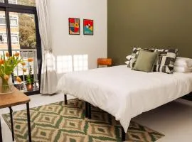 Foools Inn - Trendy Rooms available in the Heart of Sea Point!