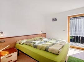 Innerjerberhof Neiderseit, hotel in Lauregno