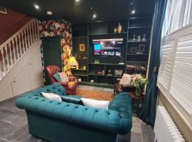 Samuels' a duplex apartment by Spires Accommodation in Lichfield City Centre, hotel v destinaci Lichfield