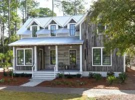 Deluxe 3 Bedroom Moreland Village Home 5541