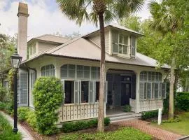 4 Bedroom Wilson Village Home 43