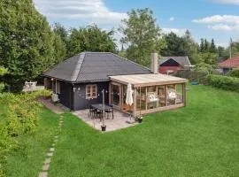 3 Bedroom Stunning Home In Væggerløse