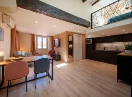 06A2 - Heart of Old Nice beautiful renovated apartment