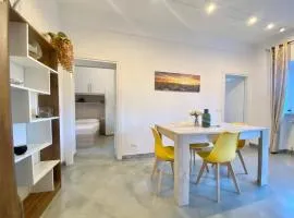 Alla Casa Rosa, Peaceful Apartment Surrounded by Greenery with Free Parking, WiFi & Air Conditioning