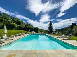 Charming apartment in Loro Ciuffenna, 110 m² with Shared Pool.