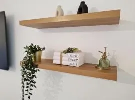 Modern Cosy House free parking - fibre wifi