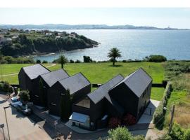Cabañas de Canide, serviced apartment in Oleiros