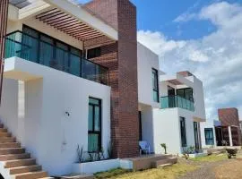 Cabañas Jardín del mar a solo pasos de la playa、サン・ベルナルド・デル・ビエントのコテージ