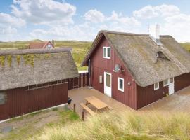 Holiday Home Hvide Sande 32, hotel with hot tubs in Havrvig