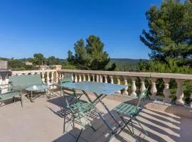 Gorgeous Apartment In Le Luc With Wifi