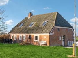 Awesome Home In Bredebro With Wifi, hotel v destinaci Bredebro