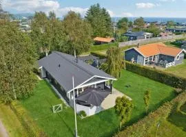 3 Bedroom Beautiful Home In Juelsminde