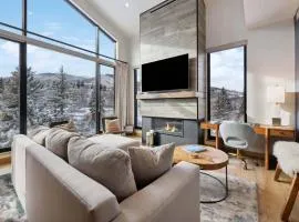 Riverfront Lodge 308 by East West Hospitality