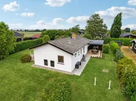 Stunning Home In Bogense With Wifi