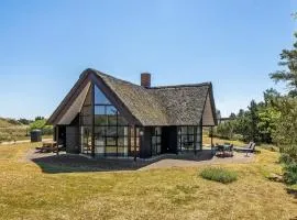Three-Bedroom Holiday Home In Blavand