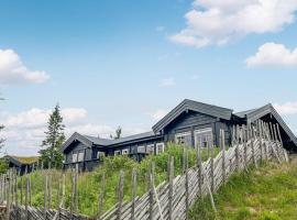 Beautiful Home In Sjusjøen With Sauna โรงแรมในSjusjøen