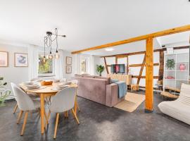 WHONAP - DE HYDDAN I Parkplatz I Zentral I Terrasse I Küche, hotel v destinaci Möckmühl