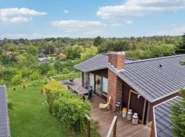 Awesome Home In Fårevejle With Wifi