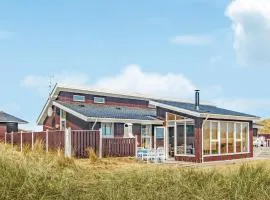 4 Bedroom Gorgeous Home In Hvide Sande