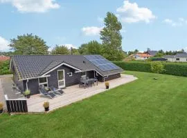 Beautiful Home In Sydals With Wifi