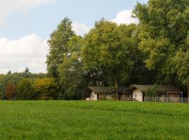 Atmospheric tent lodge with dishwasher, in Twente, luxusní stan v destinaci Buurse