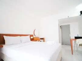 Homey Studio Apartment at Dian Regency By Travelio