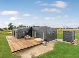 4 Bedroom Gorgeous Home In Løgstrup