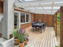 Beautiful Home In Nexø With Wifi, πολυτελές ξενοδοχείο σε Neksø