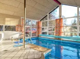 Nice Home In Glesborg With Sauna