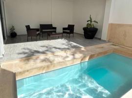 A nice like a local Villa house - Casa Encuentro Tulum، فندق في تولوم