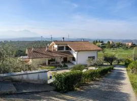 Beautiful Apartment In Moscufo