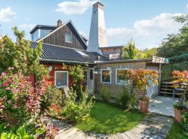 Lovely Apartment In Allinge With Wifi，位于阿灵厄的酒店