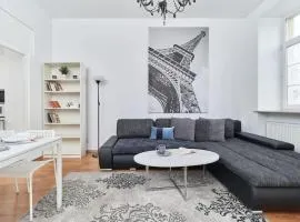 Rynek Apartment The Heart of the City by Noclegi Renters