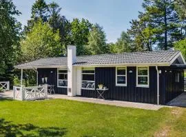 Three-Bedroom Holiday Home In Hals