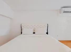 Modern and Comfort Look Studio Kingland Avenue Apartment By Travelio