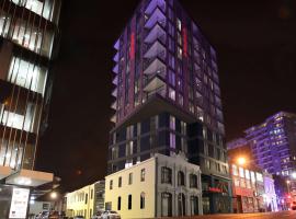 Ramada Suites By Wyndham Victoria Street West、オークランドのホテル