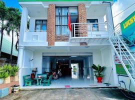 Lucky 2 Hotel, allotjament a Tr&agrave; Vinh