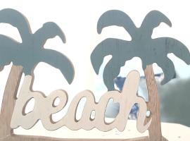 famara surf wifi, hotel in Famara