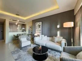 Spacious & Cozy 1BR - Stunning City View