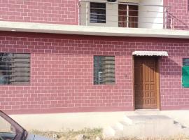 House First floor Fully Furnished, hotel v destinaci Dhlkot