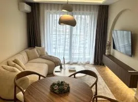 High End Elegant Living & Free Parking