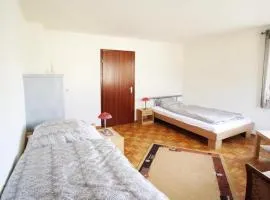 LOW BUDGET Wohnungen für Monteure in Hohenstadt Smart TV, Wifi, Parking