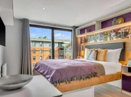 Practical Studio For 2 In Leeds, Free Breakfast