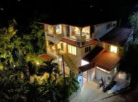 OASIS 4 or 5 bedroom VILLA