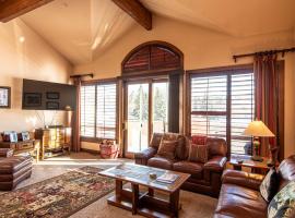 Harriman Townhome 5、ケチャムのホテル