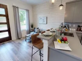 Great Location 1 Bedroom Sleeps 4