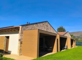 Las Casitas de Cueva, hotel con estacionamiento en Cueva